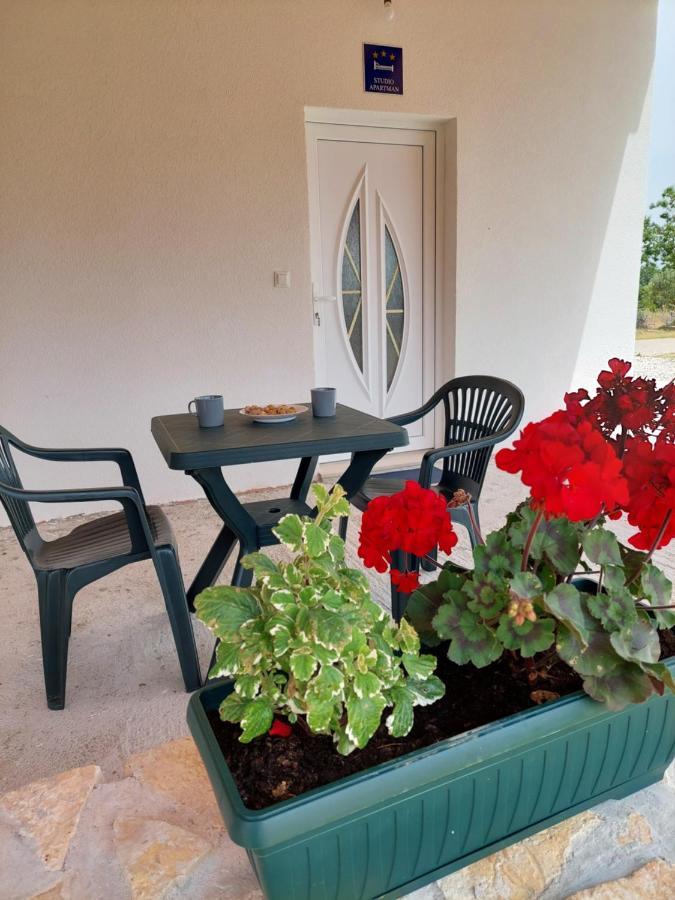 Apartmani Dejan Skradin Exterior photo