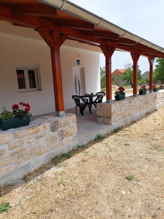 Apartmani Dejan Skradin Exterior photo